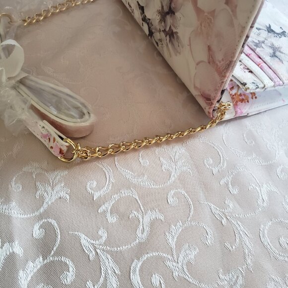 BETSEY JOHNSON Cherri Wht XOSAM floral shoulder crossbody bag - Picture 7 of 8